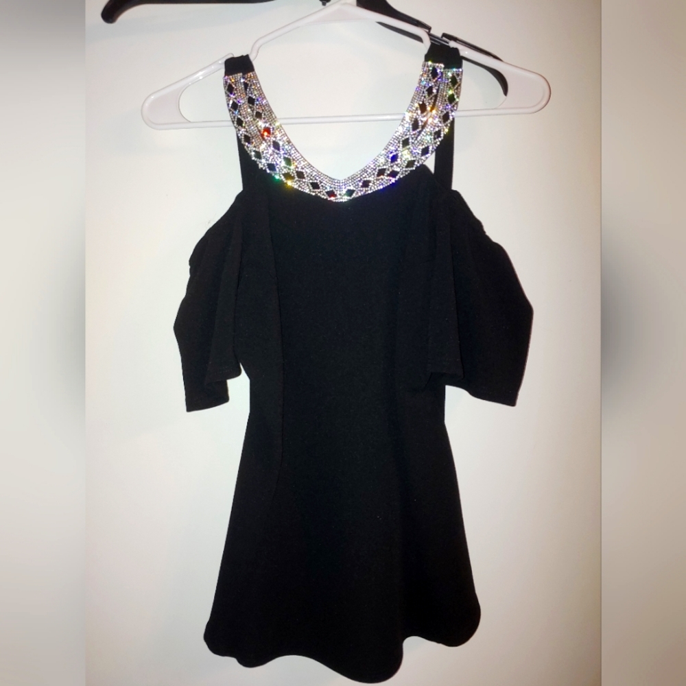 Med, Black shimmery top from Agaci